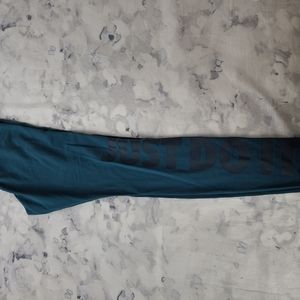 NWT- Nike leggings - small